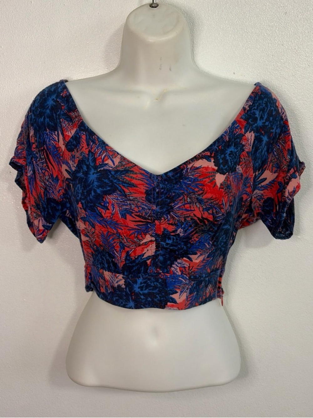 Roxy Tropical Print Crop Top Size Small